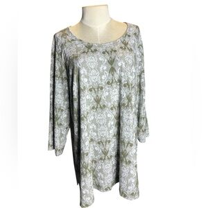 Rose & Olive 2X top sage Green tunic style plus size woven fabric